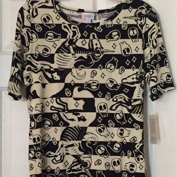 LuLaRoe Tops - *SOLD* LuLaRoe Halloween Gigi M Skellicorn Skulls
